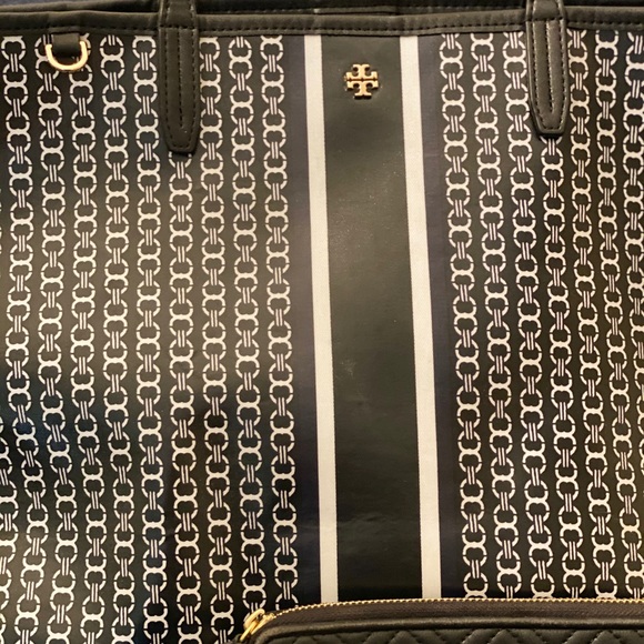 Tory Burch Handbags - Tory Burch Tote